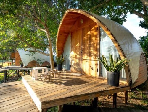 Glamping Česko: Glampingové ubytování v korunách stromů