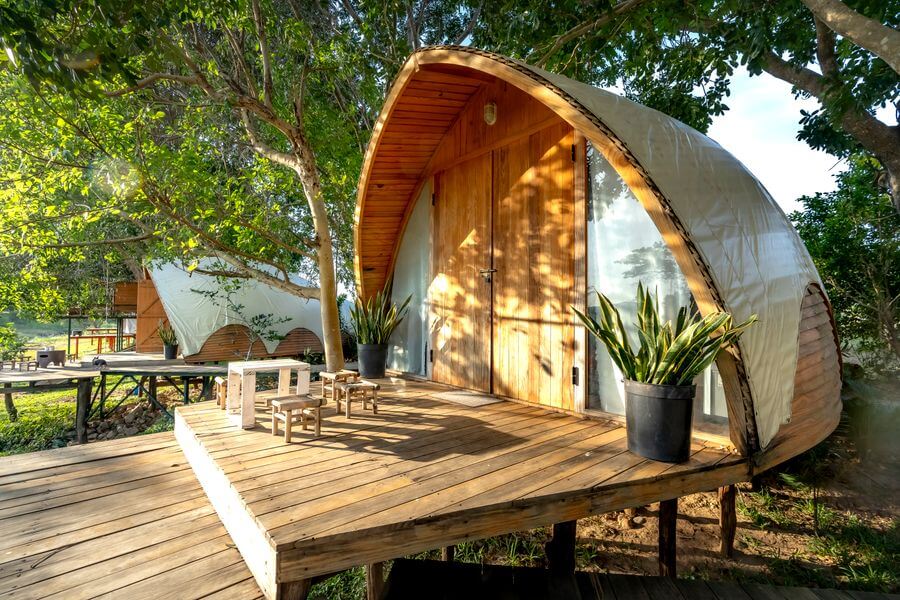 Glamping Česko: Glampingové ubytování v korunách stromů