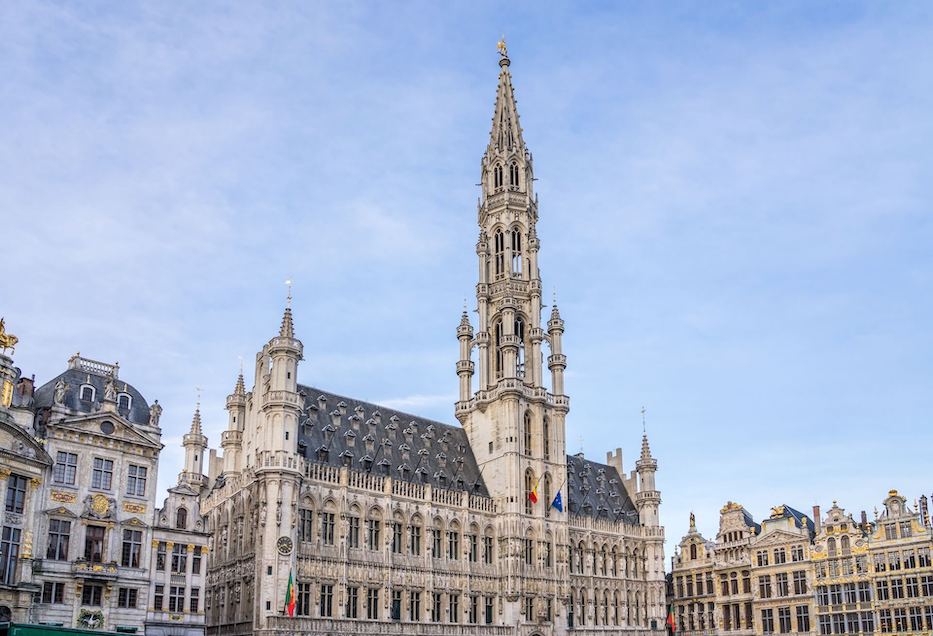 Památky UNESCO v Evropě - náměstí v Bruselu a pohled na slavnou radnici