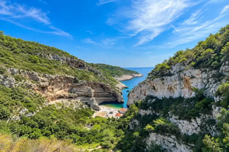 Nejhezčí místa v Chorvatsku - Pláž Stiniva, Modrá Laguna