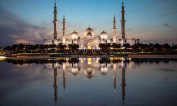 Co videt v Abu Dhabi_pohled na mešitu Šejka Zayeda po setmění